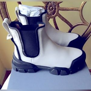 Aquatalia Elisa Water Resistant Chelsea Boots